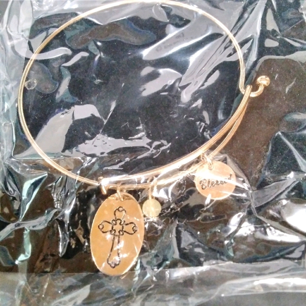 Avon precious charm bracelet family values Blessed Fashion Jewelry